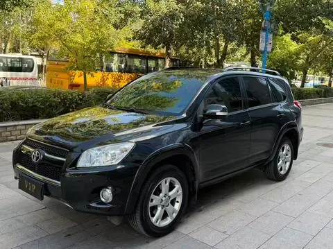 Toyota RAV4 2011