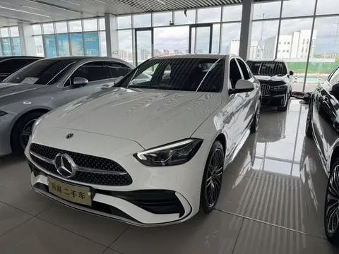 Mercedes-Benz C-Class 2024