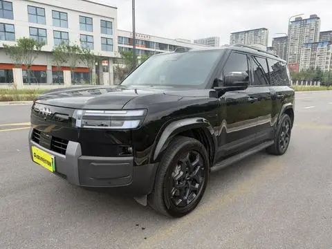 BYD Leopard 钛7 PHEV 2025 — фото 1