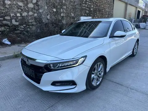Honda Accord 2018 — фото 1