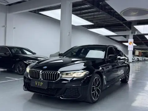 BMW 5 Series 2021 — фото 1