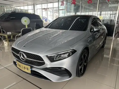Mercedes-Benz A-Class 2023 — фото 1