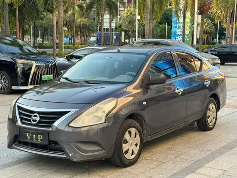 Nissan Sunny 2015 — фото 1