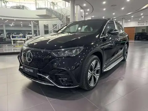 Mercedes-Benz EQE SUV 2024