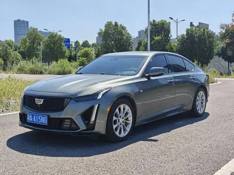 Cadillac CT5 2023 — фото 1