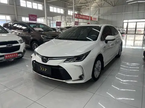 Toyota Corolla 2023 — фото 1