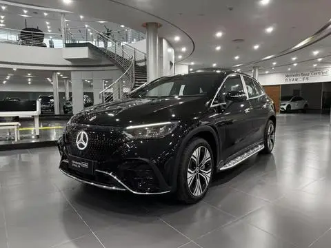 Mercedes-Benz EQE SUV 2024