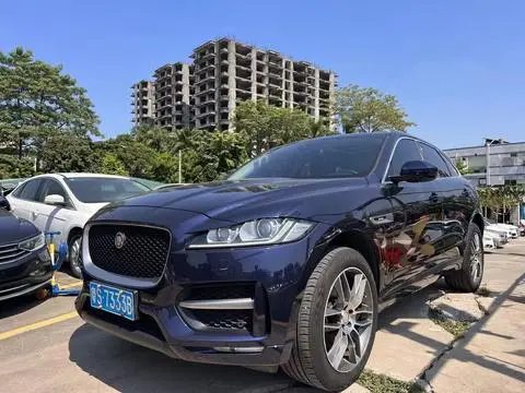 Jaguar F-PACE 2016 — фото 1