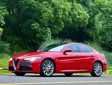 Alfa Romeo Giulia朱丽叶 2017
