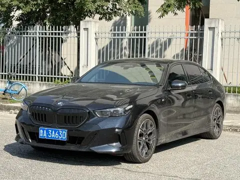 BMW 5 Series 2025