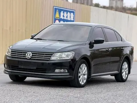 Volkswagen Lavida 2015 — фото 1