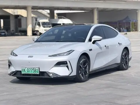 Geely E8 2024