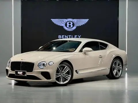 Bentley 欧陆 2024 — фото 1