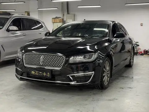 Lincoln MKZ 2020