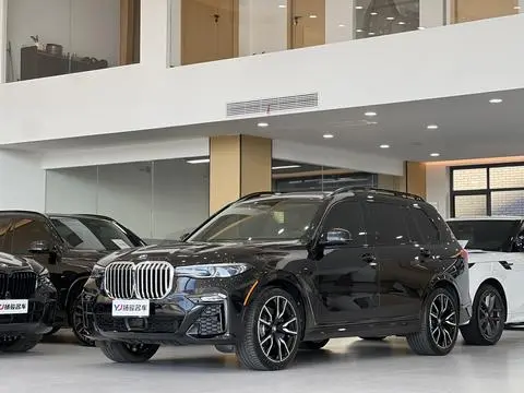 BMW X7 2021 — фото 1