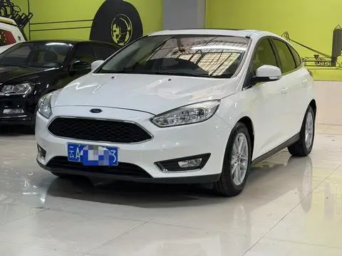 Ford Focus 2015 — фото 1