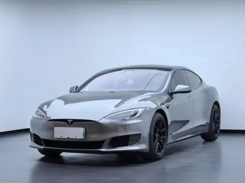 Tesla Model S 2016