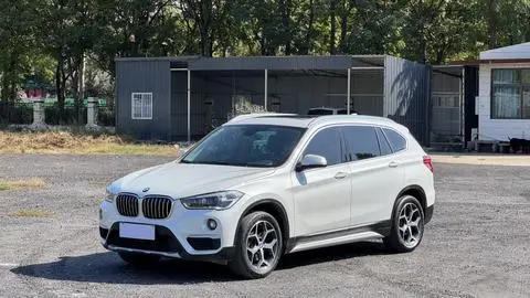BMW X1 2018 — фото 1