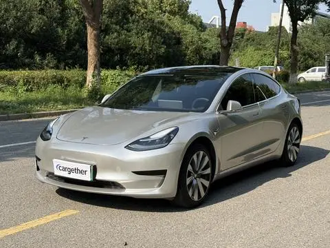 Tesla Model 3 2020 — фото 1