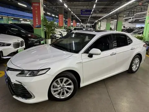 Toyota Camry 2021