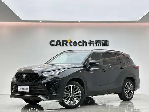 Toyota Crown Kluger 2024