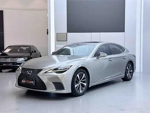 Lexus LS 2021