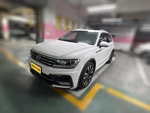 Volkswagen Tiguan L 2021 — фото 1