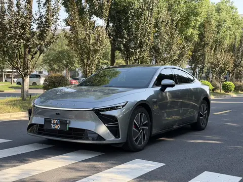 Exeed Exlantix ES 2025