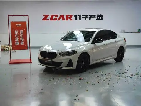 BMW 1 Series 2021
