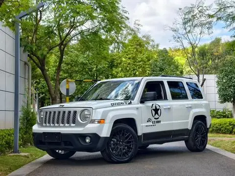 Jeep 自由客 2014