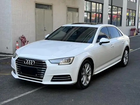 Audi A4L 2018 — фото 1