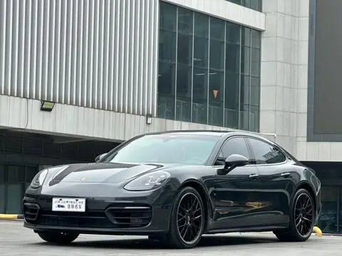 Porsche Panamera 2023 — фото 1