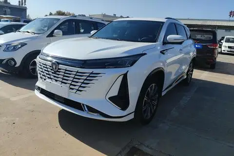 Changan CS75 PLUS 2023 — фото 1