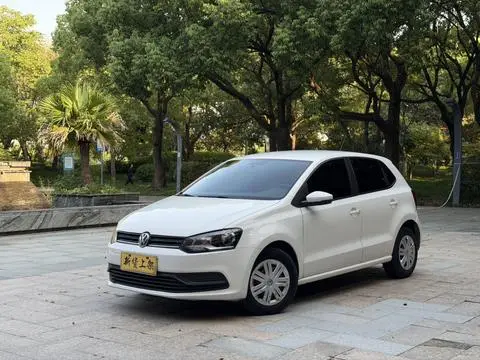 Volkswagen Polo 2016 — фото 1