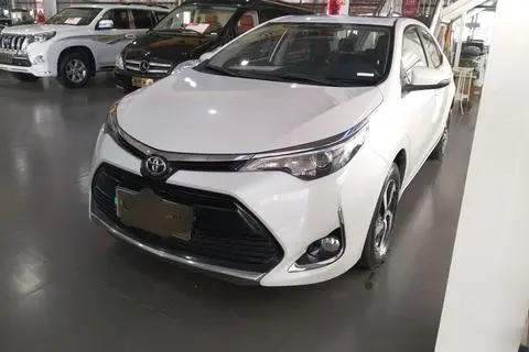Toyota 雷凌 2018 — фото 1