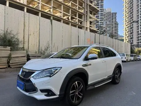 BYD Tang DM 2015 — фото 1