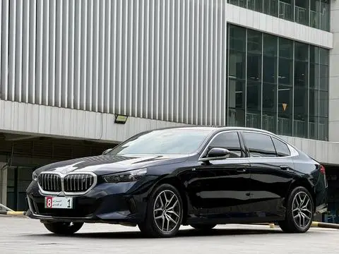 BMW i5 2025