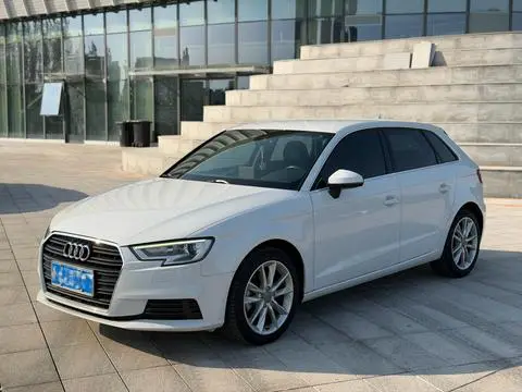 Audi A3 2018 — фото 1