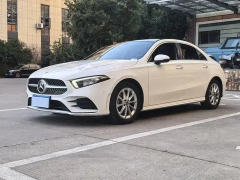 Mercedes-Benz A-Class 2022 — фото 1