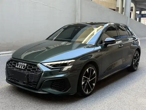Audi A3 2022 — фото 1