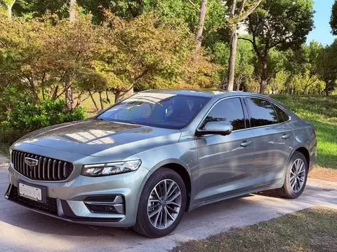 Geely Preface 2023 — фото 1