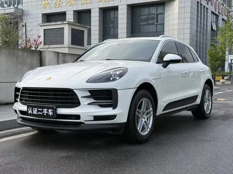 Porsche Macan 2021