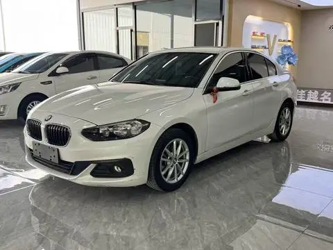 BMW 1 Series 2018 — фото 1