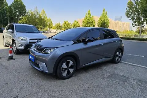 BYD Dolphin 2023 — фото 1