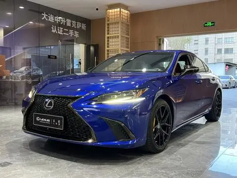 Lexus ES 2021