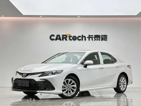 Toyota Camry 2021 — фото 1