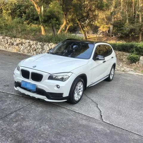 BMW X1 2015 — фото 1