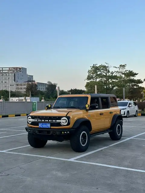 Ford Bronco 2024