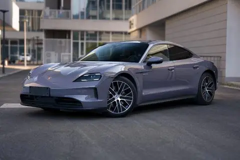 Porsche Taycan 2024