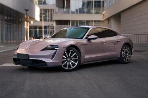 Porsche Taycan 2022